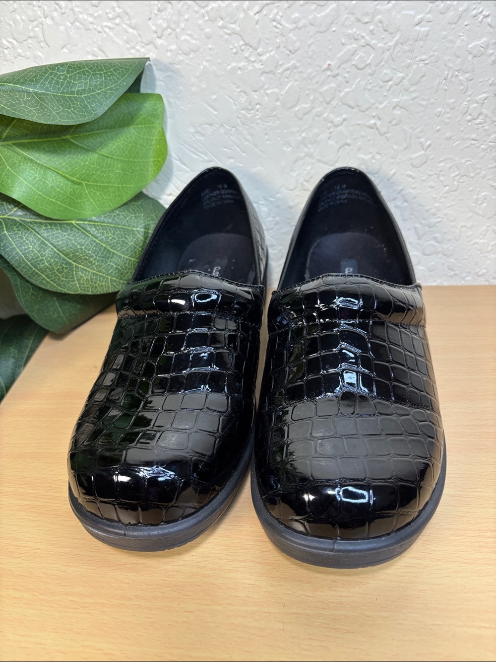 Women Black Patent cushionire Embossed Slip-On Shoes